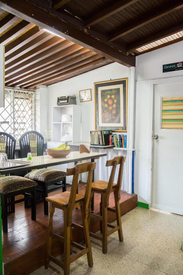 Spring City Hostel Medellín Zewnętrze zdjęcie