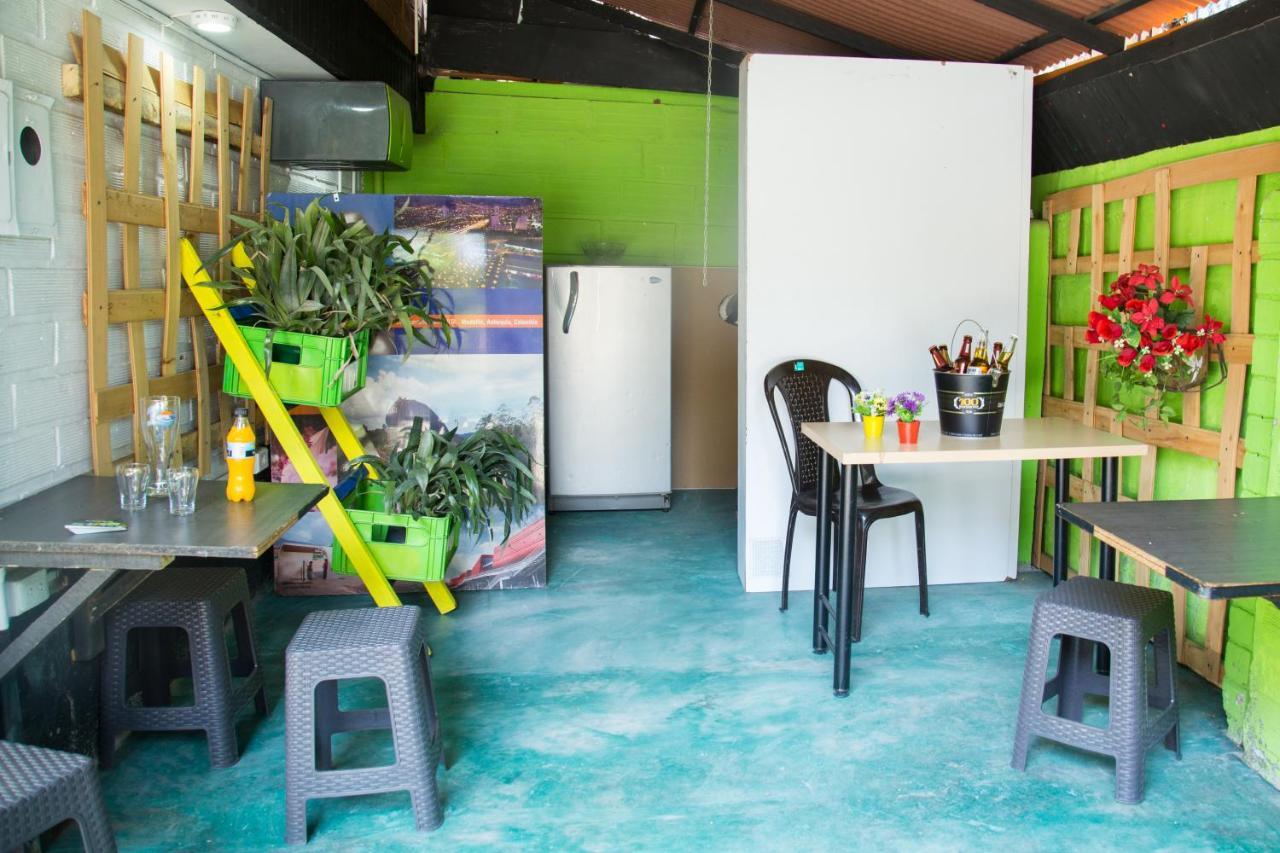 Spring City Hostel Medellín Zewnętrze zdjęcie