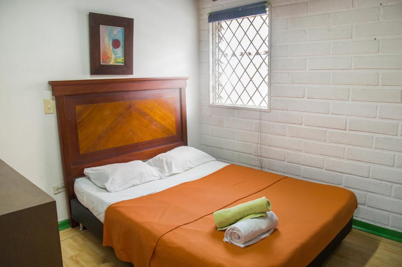 Spring City Hostel Medellín Zewnętrze zdjęcie