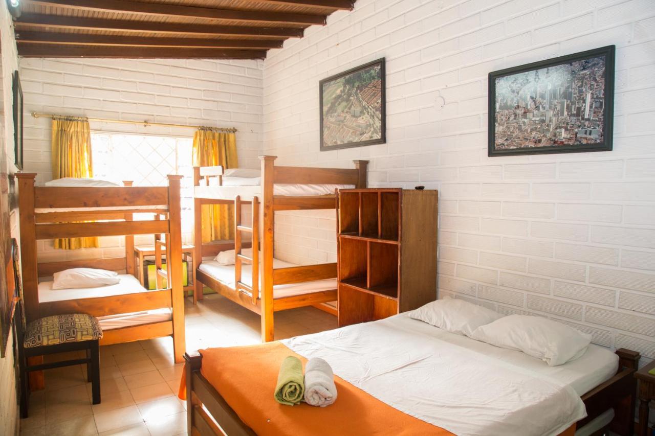 Spring City Hostel Medellín Zewnętrze zdjęcie