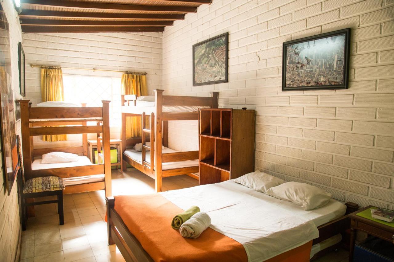 Spring City Hostel Medellín Zewnętrze zdjęcie