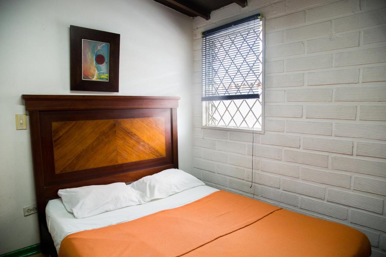 Spring City Hostel Medellín Zewnętrze zdjęcie